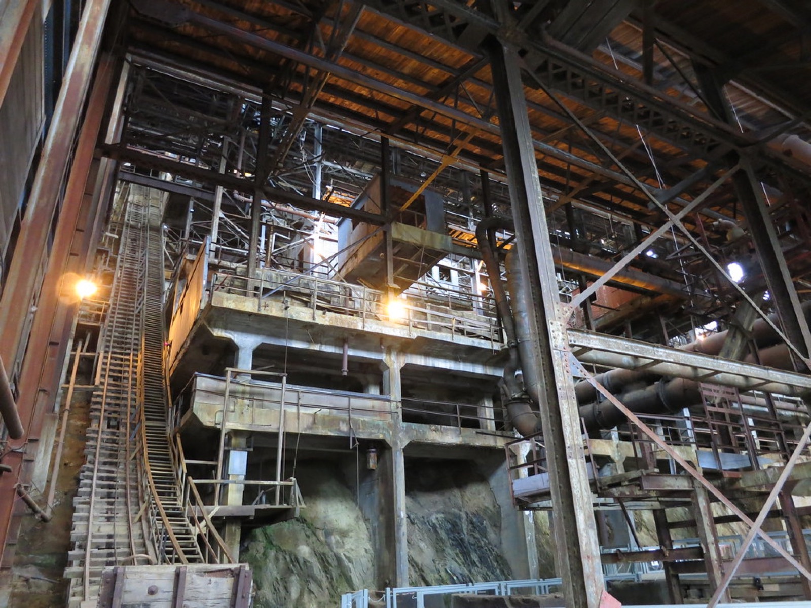 Global Controls engineers deliver EI&C solutions inside a mineral-processing plant.